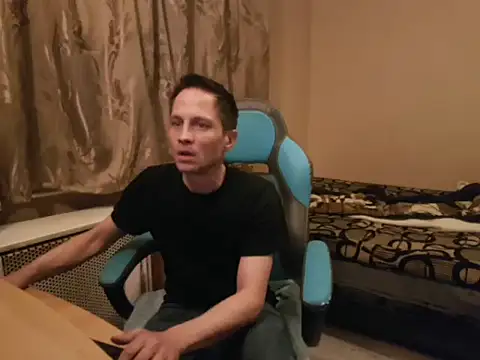 sanderson83 online show from 02-12-25, 07:02