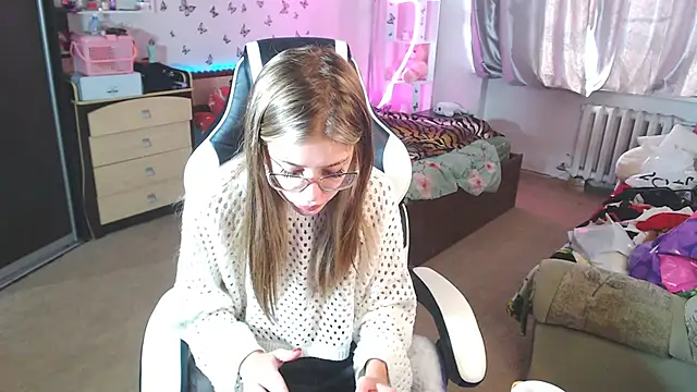 Kira honeyy online show from 03-06-25, 04:41