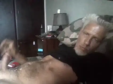 Zues4u online show from 11-26-25, 04:57