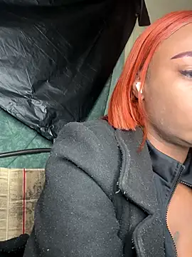 Snapshot of AlexaTheSlut chatting on 10-22-25, 06:35 AlexaTheSlut online show from 10-22-25, 06:35