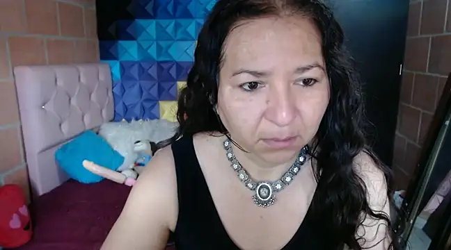 Snapshot of katifoxx chatting on 12-18-24, 03:22 katifoxx online show from 12-18-24, 03:22