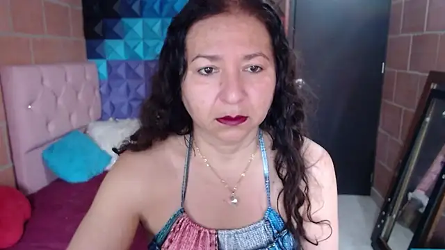 Snapshot of katifoxx chatting on 12-26-24, 04:58 katifoxx online show from 12-26-24, 04:58