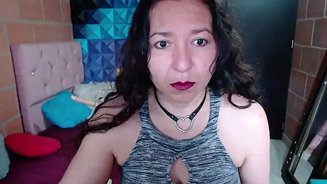 Snapshot of katifoxx chatting on 12-30-24, 04:08 katifoxx online show from 12-30-24, 04:08