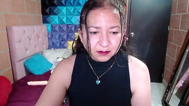 Snapshot of katifoxx chatting on 01-02-25, 06:01 katifoxx online show from 01-02-25, 06:01
