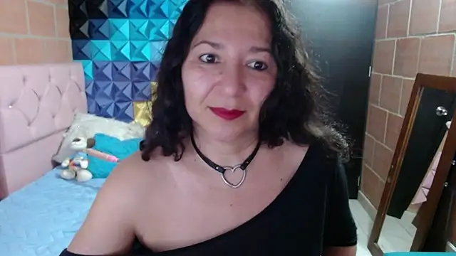 Snapshot of katifoxx chatting on 02-20-25, 03:08 katifoxx online show from 02-20-25, 03:08