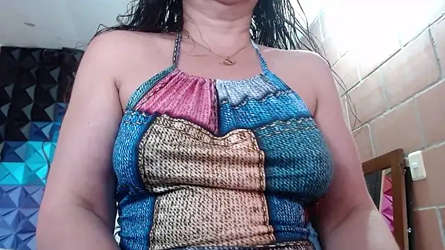 Snapshot of katifoxx chatting on 02-24-25, 07:09 katifoxx online show from 02-24-25, 07:09