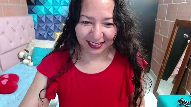 Snapshot of katifoxx chatting on 03-04-25, 11:54 katifoxx online show from 03-04-25, 11:54