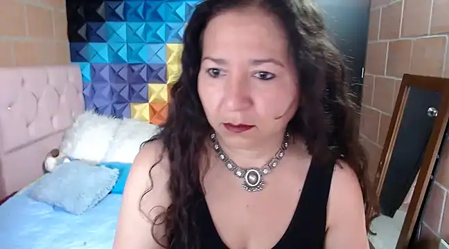 Snapshot of katifoxx chatting on 03-21-25, 03:02 katifoxx online show from 03-21-25, 03:02