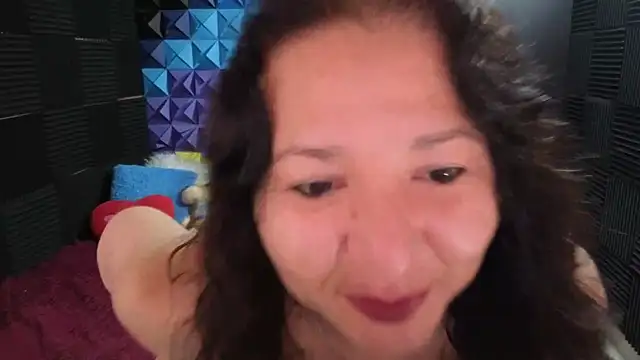 Snapshot of katifoxx chatting on 09-12-25, 03:34 katifoxx online show from 09-12-25, 03:34