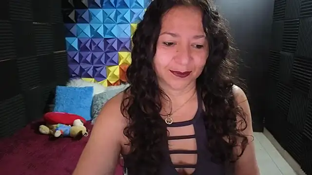 Snapshot of katifoxx chatting on 09-16-25, 03:24 katifoxx online show from 09-16-25, 03:24