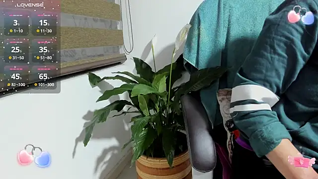 Ariella tits online show from 03-22-25, 04:14