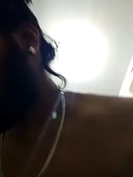 Snapshot of RomanticAdvance555 chatting on 03-08-25, 07:27 RomanticAdvance555 online show from 03-08-25, 07:27