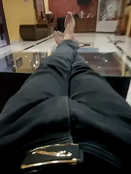 Snapshot of RomanticAdvance555 chatting on 01-08-26, 08:38 RomanticAdvance555 online show from 01-08-26, 08:38