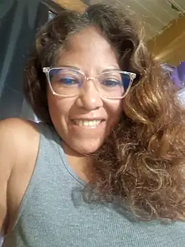 Snapshot of mila38 chatting on 09-13-25, 08:25 mila38 online show from 09-13-25, 08:25