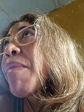 Snapshot of mila38 chatting on 10-11-25, 08:02 mila38 online show from 10-11-25, 08:02