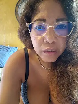 Snapshot of mila38 chatting on 10-17-25, 09:12 mila38 online show from 10-17-25, 09:12