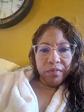 Snapshot of mila38 chatting on 10-21-25, 08:48 mila38 online show from 10-21-25, 08:48