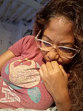 Snapshot of mila38 chatting on 10-24-25, 09:44 mila38 online show from 10-24-25, 09:44