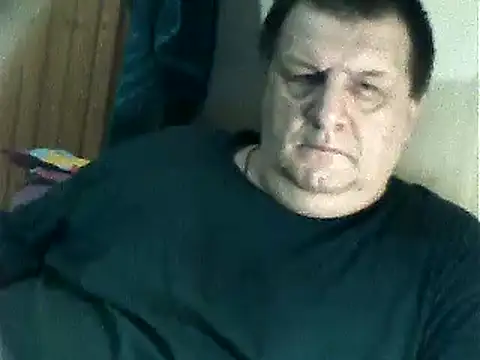 Snapshot of Vyrtous579 chatting on 02-08-25, 03:21 Vyrtous579 online show from 02-08-25, 03:21