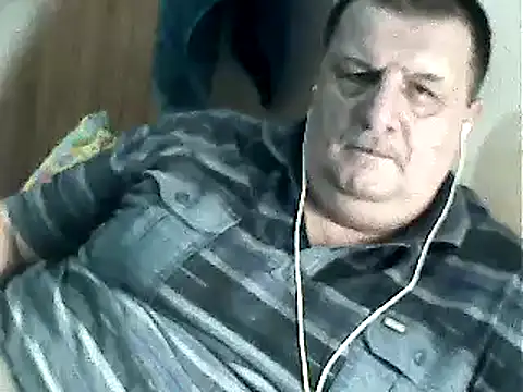 Snapshot of Vyrtous579 chatting on 02-23-25, 03:18 Vyrtous579 online show from 02-23-25, 03:18