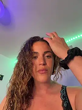 Clara-xoxo online show from 05-02-26, 12:43