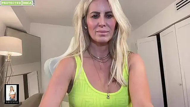 JordynGrange online show from 10-01-25, 10:49