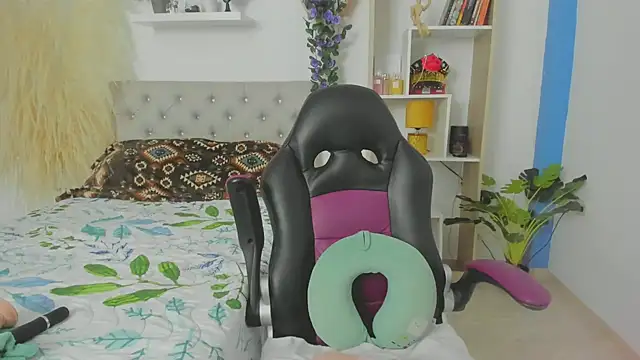 Snapshot of Gaby_ortis chatting on 12-15-24, 03:56 Gaby ortis online show from 12-15-24, 03:56