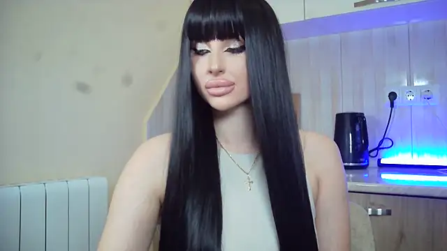 Snapshot of Lady_Joli chatting on 07-15-26, 02:22 Lady Joli online show from 07-15-26, 02:22
