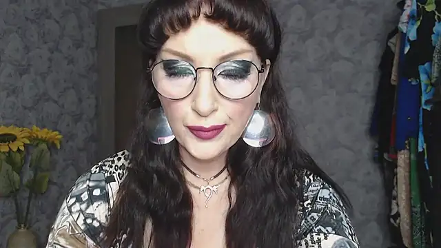 Snapshot of Aziza1 chatting on 09-24-25, 02:09 Aziza1 online show from 09-24-25, 02:09