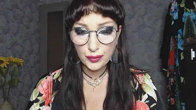 Snapshot of Aziza1 chatting on 09-25-25, 02:21 Aziza1 online show from 09-25-25, 02:21