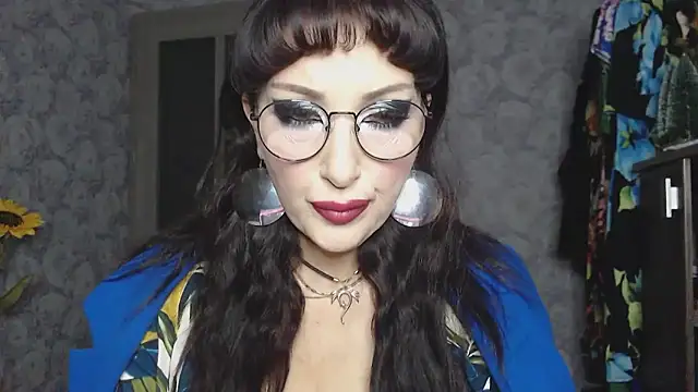 Snapshot of Aziza1 chatting on 09-30-25, 02:55 Aziza1 online show from 09-30-25, 02:55