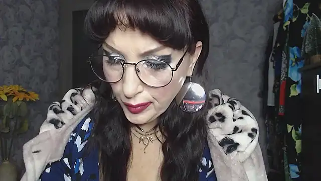 Snapshot of Aziza1 chatting on 10-18-25, 01:45 Aziza1 online show from 10-18-25, 01:45