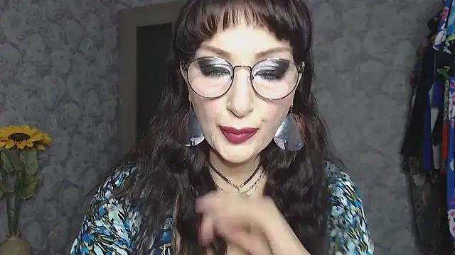 Snapshot of Aziza1 chatting on 10-26-25, 02:56 Aziza1 online show from 10-26-25, 02:56