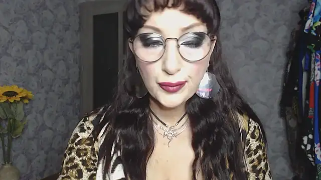 Snapshot of Aziza1 chatting on 10-27-25, 02:54 Aziza1 online show from 10-27-25, 02:54