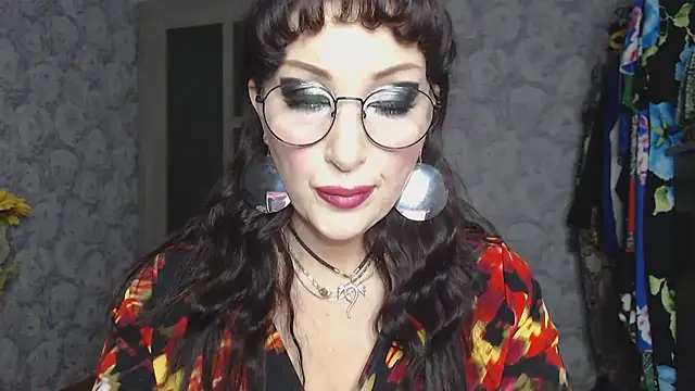 Snapshot of Aziza1 chatting on 10-28-25, 02:31 Aziza1 online show from 10-28-25, 02:31