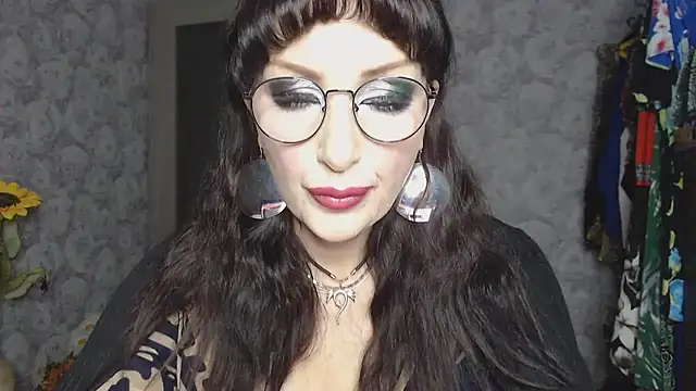 Snapshot of Aziza1 chatting on 10-30-25, 04:19 Aziza1 online show from 10-30-25, 04:19