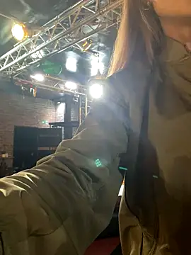 Etwas neugierig online show from 10-13-25, 03:12