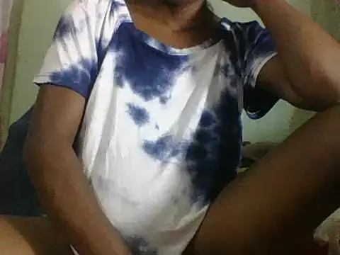 Snapshot of Hamie_sexy chatting on 01-16-25, 04:07 Hamie sexy online show from 01-16-25, 04:07