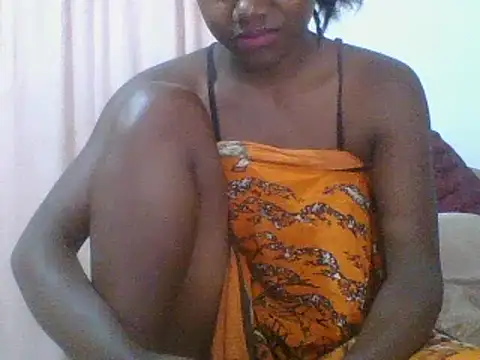 Snapshot of Hamie_sexy chatting on 09-26-25, 06:17 Hamie sexy online show from 09-26-25, 06:17