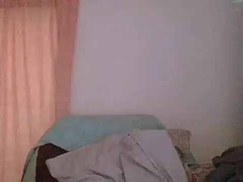 Snapshot of Hamie_sexy chatting on 10-27-25, 08:18 Hamie sexy online show from 10-27-25, 08:18