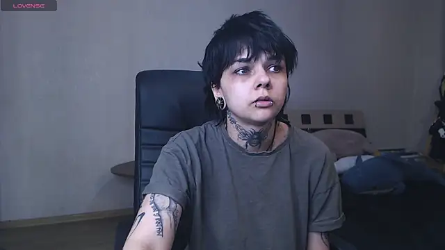 Snapshot of Dark__Elf chatting on 01-30-25, 09:47 Dark Elf online show from 01-30-25, 09:47