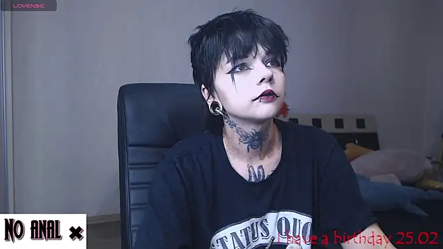 Snapshot of Dark__Elf chatting on 02-03-25, 10:00 Dark Elf online show from 02-03-25, 10:00