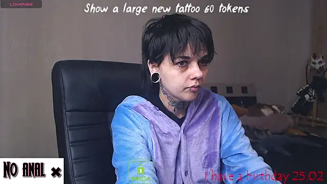 Snapshot of Dark__Elf chatting on 02-11-25, 10:28 Dark Elf online show from 02-11-25, 10:28