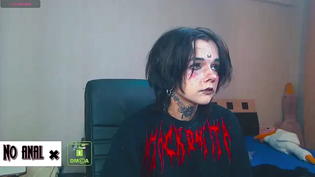 Snapshot of Dark__Elf chatting on 10-14-25, 09:26 Dark Elf online show from 10-14-25, 09:26