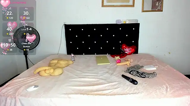 Snapshot of Silver_Lovee chatting on 01-27-25, 11:22 Silver Lovee online show from 01-27-25, 11:22