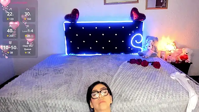 Snapshot of Silver_Lovee chatting on 02-27-25, 12:54 Silver Lovee online show from 02-27-25, 12:54