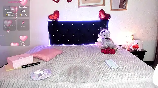 Snapshot of Silver_Lovee chatting on 03-10-25, 08:01 Silver Lovee online show from 03-10-25, 08:01