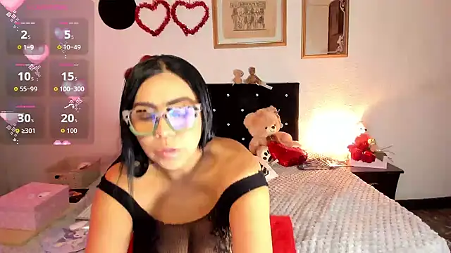 Snapshot of Silver_Lovee chatting on 10-05-25, 06:50 Silver Lovee online show from 10-05-25, 06:50