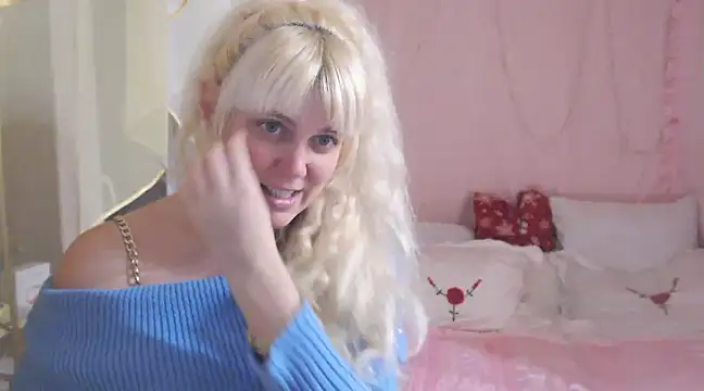 SunnySylvia online show from 01-13-25, 03:47