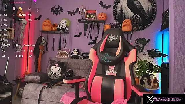 Snapshot of fetishkinkymeganx chatting on 10-22-25, 04:51 fetishkinkymeganx online show from 10-22-25, 04:51